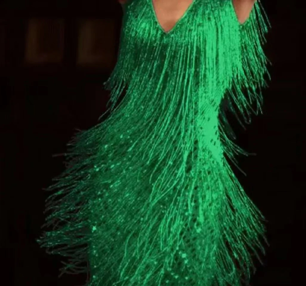 Glitzer Kleid mit Pailletten und Quasten Frauen Partykleid