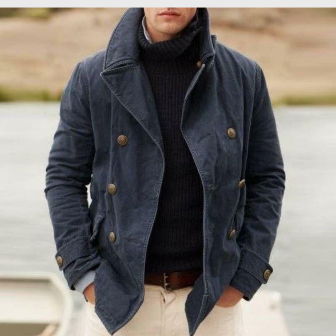 Klassischer Ubaida Peacoat mit hohem Kragen und doppelter Knopfleiste