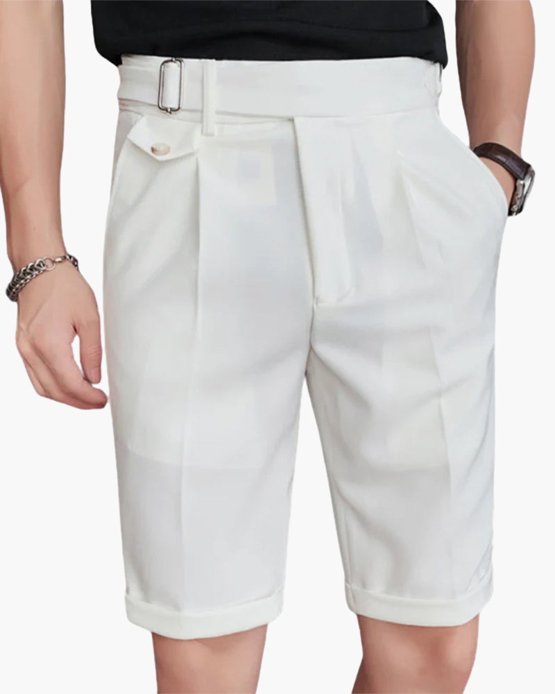 Maßgeschneiderte Plisseeshorts mit Seitenschnallen Elegant