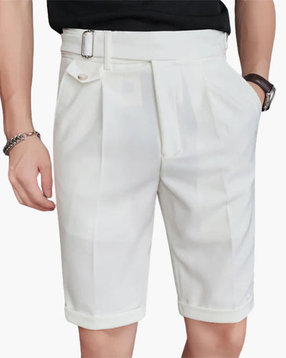 Maßgeschneiderte Plisseeshorts mit Seitenschnallen Elegant