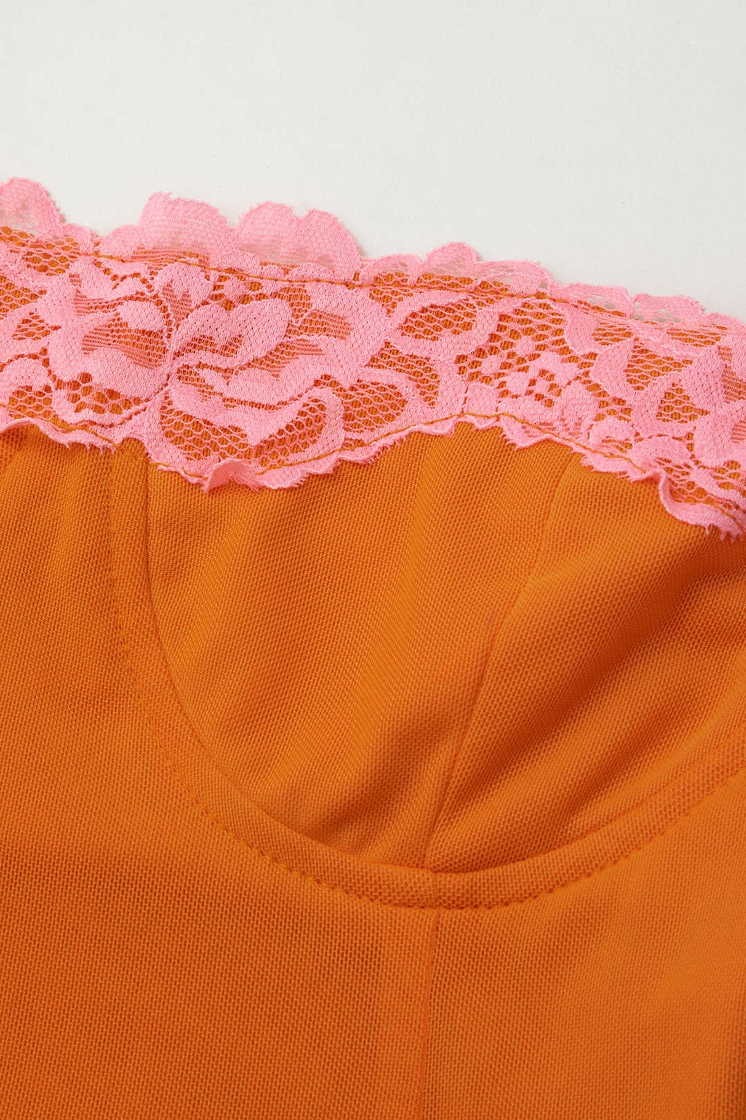 Midi-Robe mit Camisole-Oberteil
