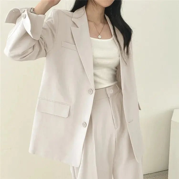 Athena | Einfarbiges Blazer- und gerade geschnittenes Hosen-Set für Damen Zendoo.de