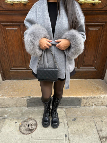 Eleganter Damenmantel Faux-Fur Luxe Damencoat Mit Gürtel