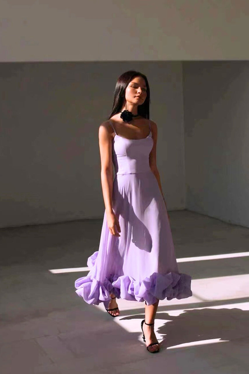 Elegantes Damenkleid für Hochzeitsgäste mit Rüschen