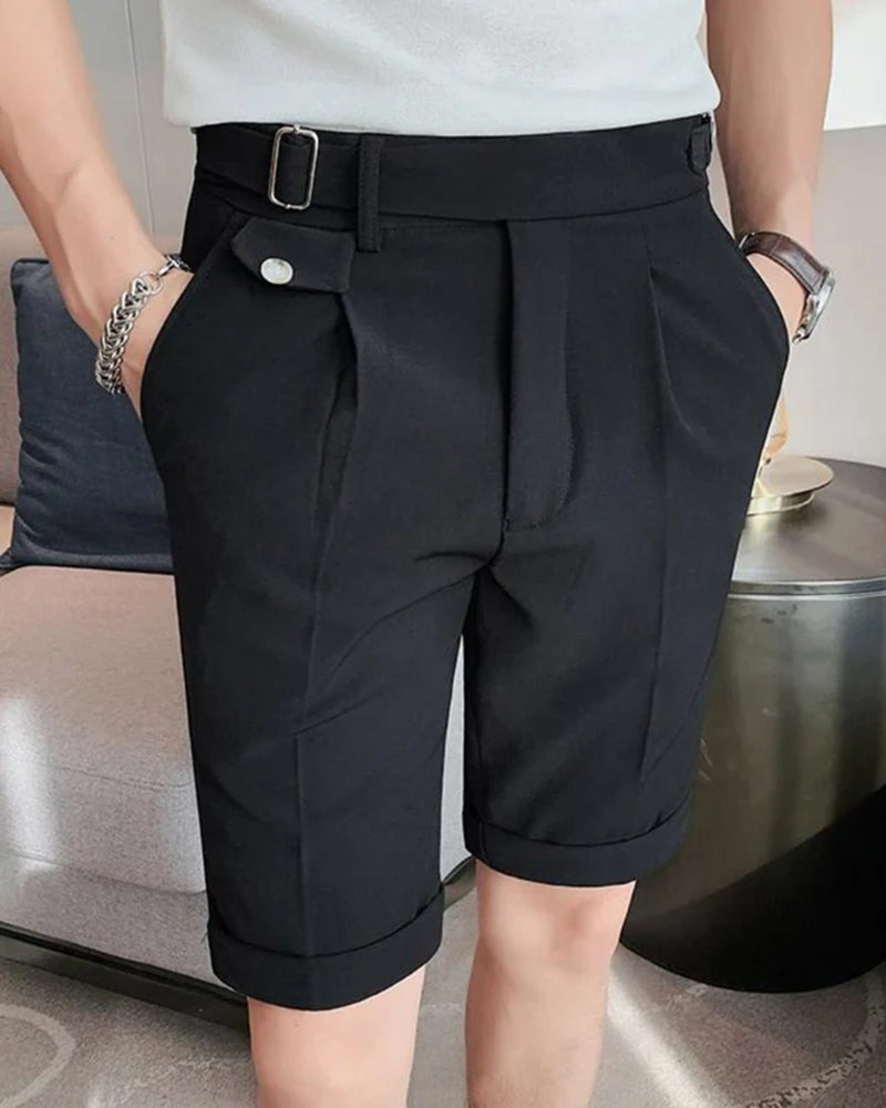 Maßgeschneiderte Plisseeshorts mit Seitenschnallen Elegant