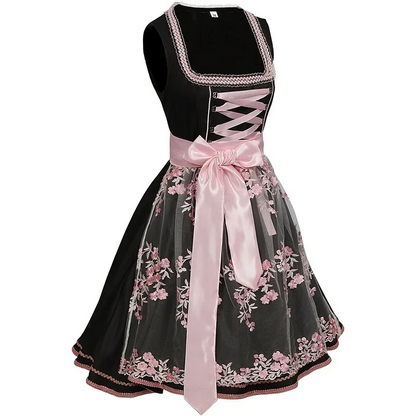 Traditionelles Dirndl für Damen von BerlinGlamour mit Blumenstickerei