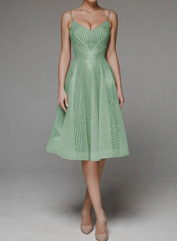 BerlinGlamour Sommerkleid mit Stickerei und Trägern
