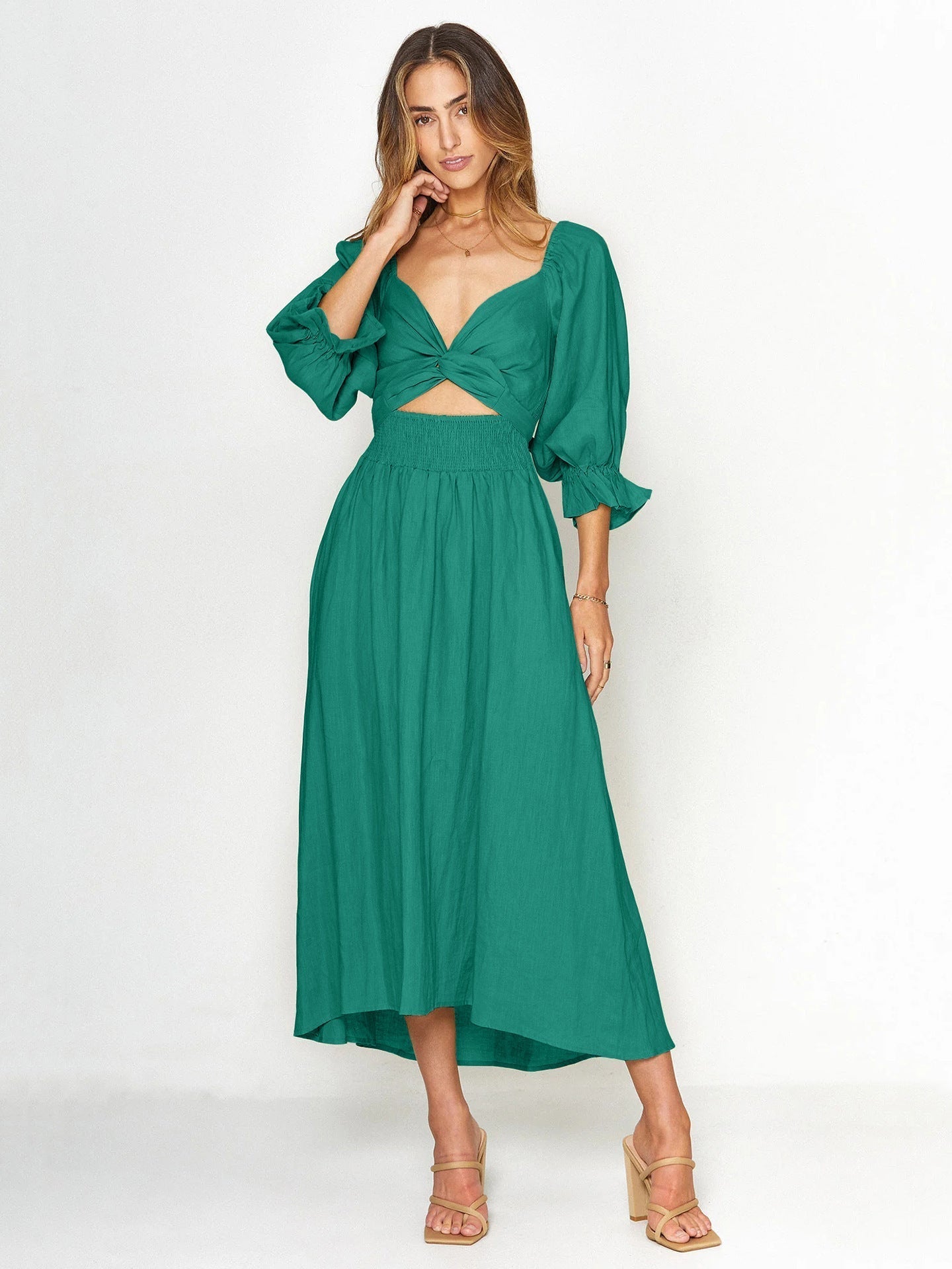 Elegantes Kleid von BerlinGlamour mit Bindegürtel