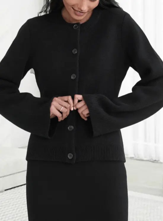 Maria | Klassische Damen-Strickjacke mit Knopfleiste Zendoo.de
