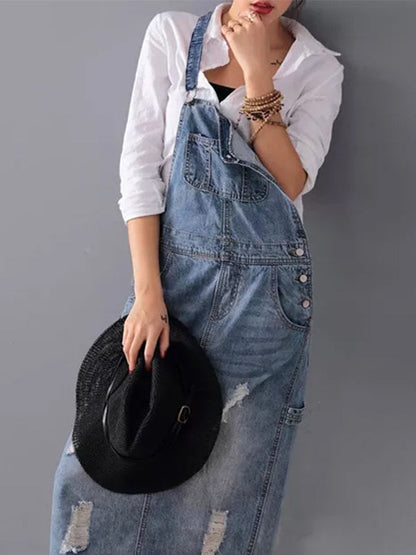 Modernes Denim-Latzkleid von BerlinGlamour