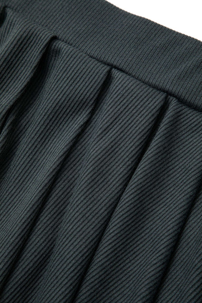 Sportliches Zweiteiler-Set mit Zip-Jacke und Plissee-Rock Damen