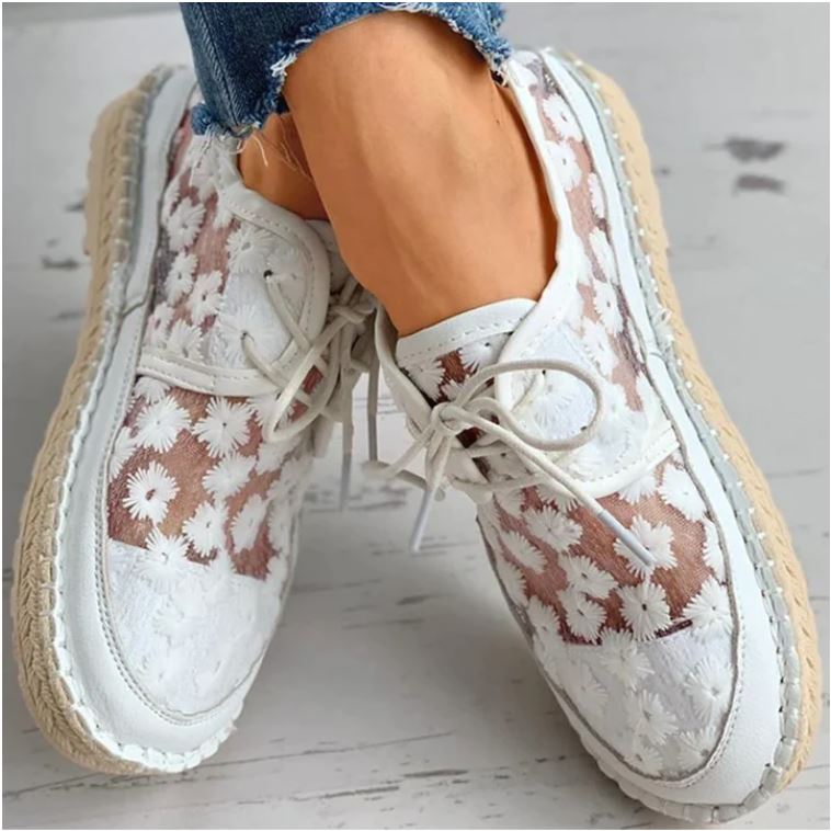 Komfortable orthopädische Schuhe für Damen: schmerzfreies Gehen