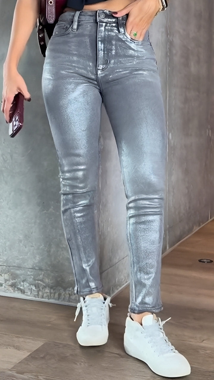 Skinny Jeans Damen Glänzend Slim Fit Stilvoll - BerlinGlamour