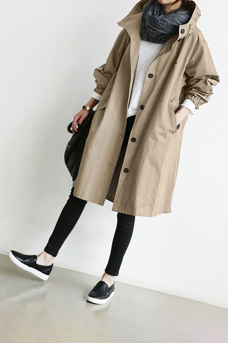 Die perfekte Kombination aus Stil und Funktionalität. BerlinGlamour bietet eine umfassende Kollektion an wasserdichten Trenchcoats mit Kapuze für Damen, die sowohl stilvoll als