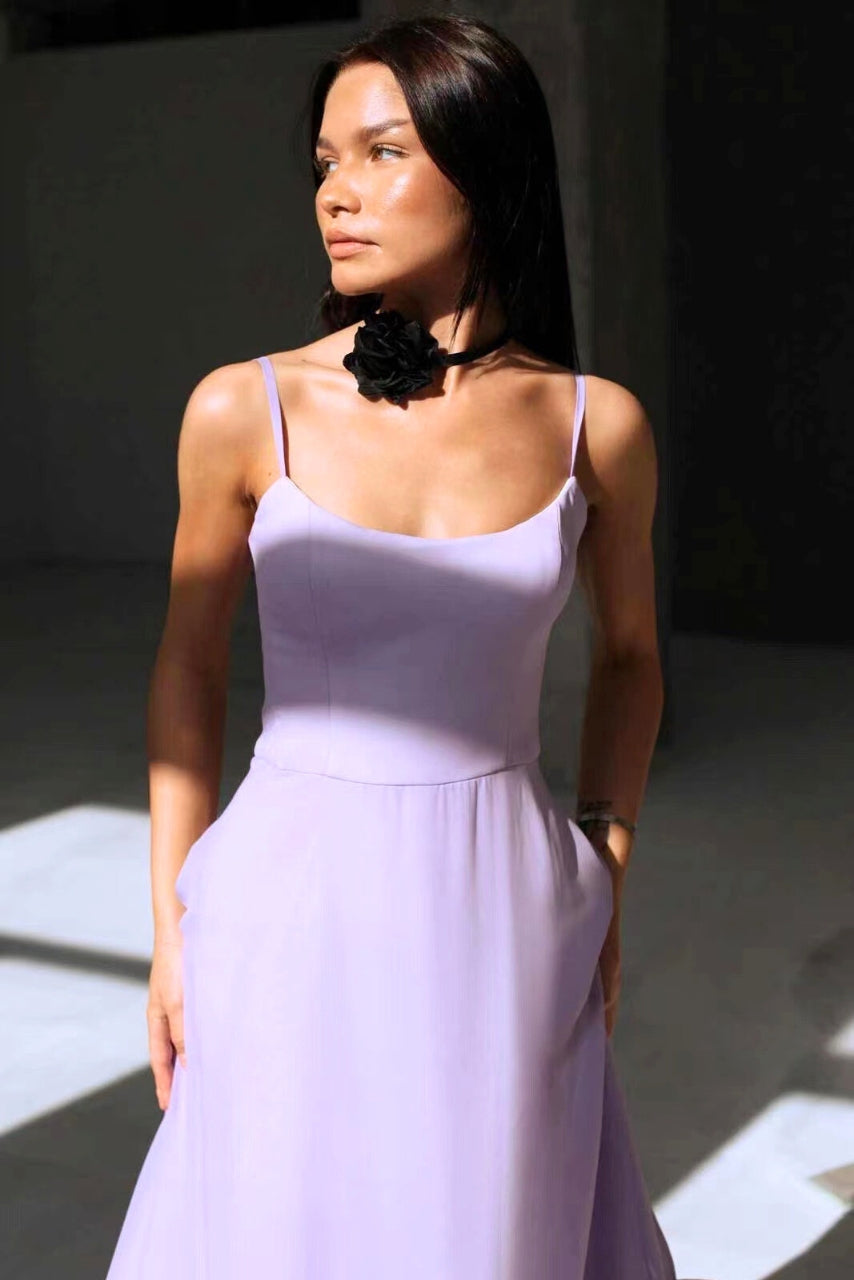 Elegantes Damenkleid für Hochzeitsgäste mit Rüschen