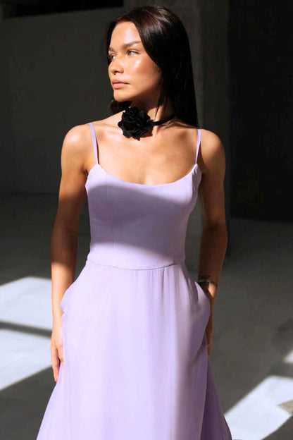 Elegantes Damenkleid für Hochzeitsgäste mit Rüschen