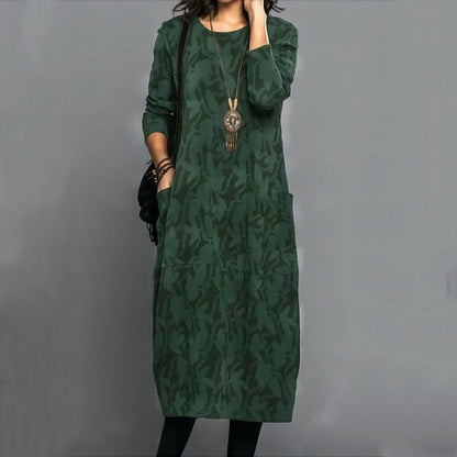Melanie:  Retro-Strickkleid mit kunstvollem Muster