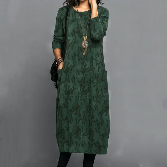 Melanie:  Retro-Strickkleid mit kunstvollem Muster