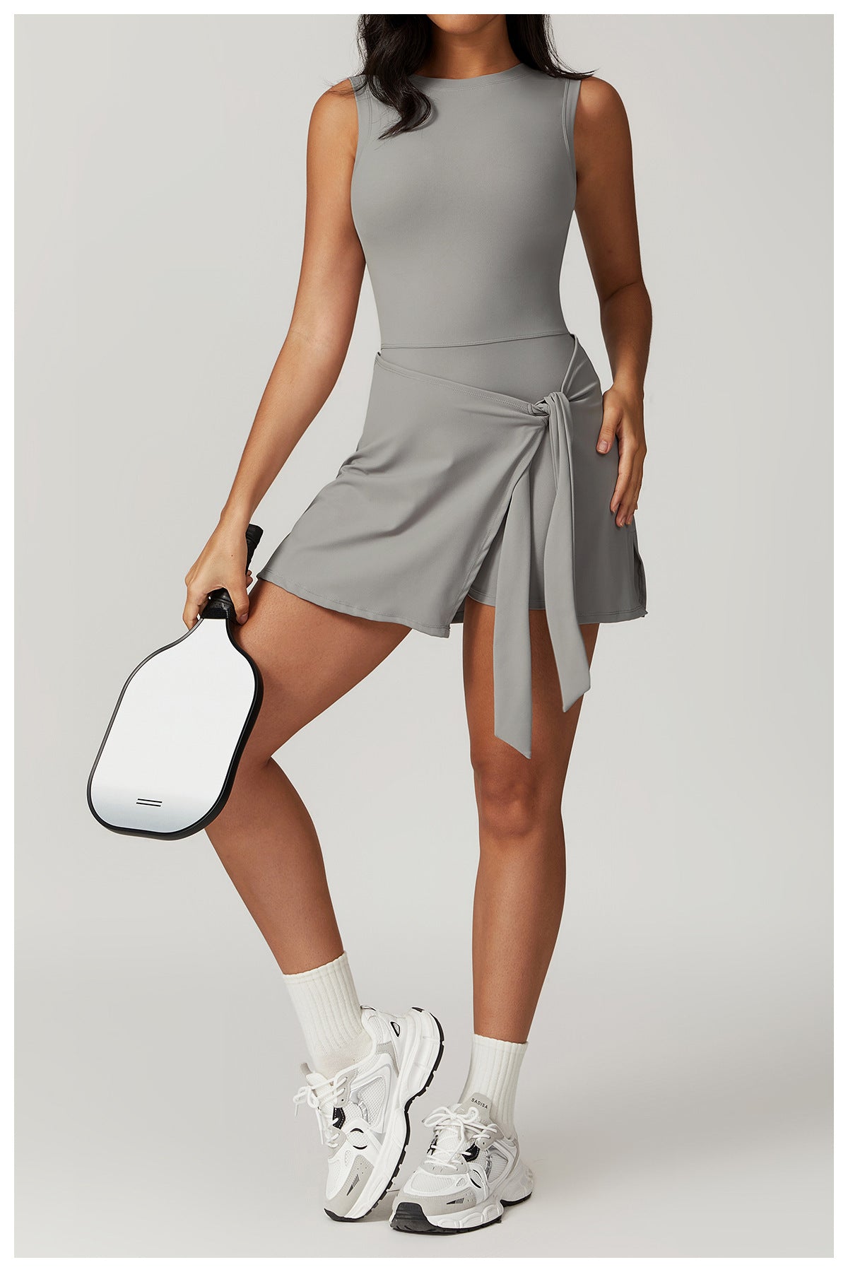 Nova Mini Kleid in Grau – Damen Kleid für Freizeit & Fitness