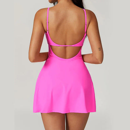 Sportkleid Damen in Pink, feminin & auffällig mit Shorts
