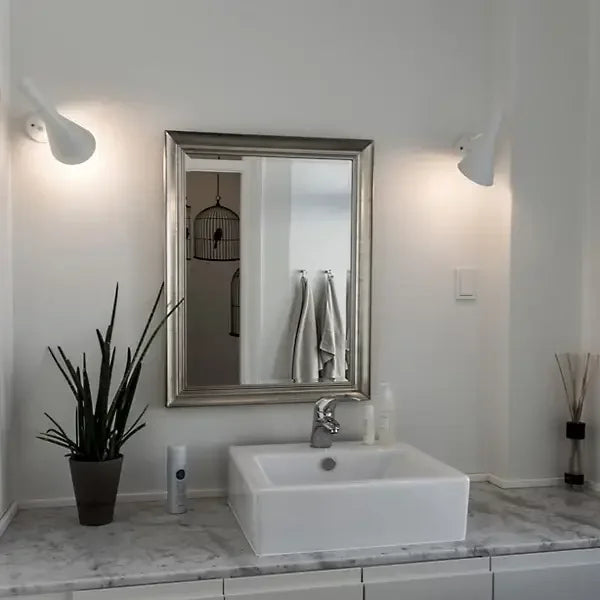 Moderne LED Tischlampe Elegante Minimalistisch