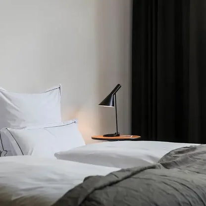 Moderne LED Tischlampe Elegante Minimalistisch