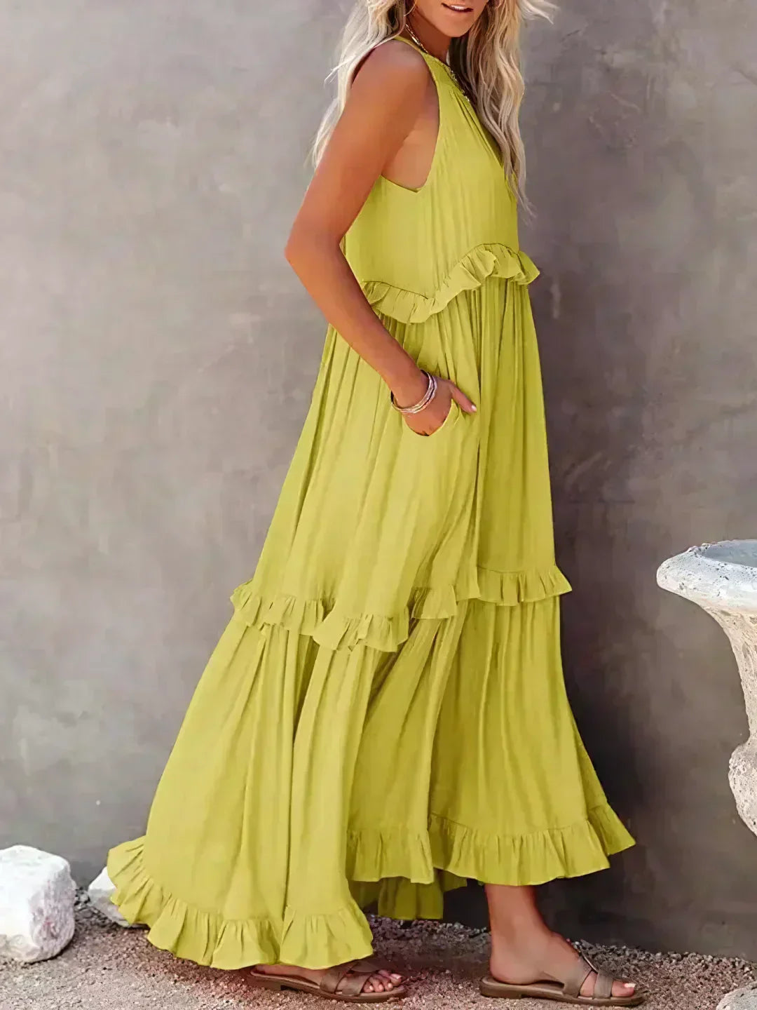 Sommer Maxikleid mit Volants Neckholder Damenkleid