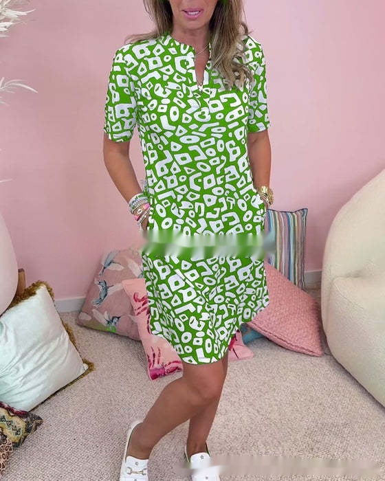 Strandtaugliches Blumenkleid von BerlinGlamour mit Digitaldruck