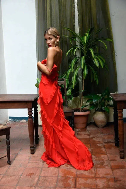 Elegantes Maxikleid mit Rüschen und Spaghettiträgern