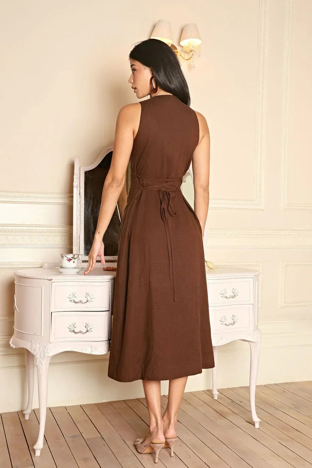 Braunes Leinenkleid Ärmellos Damen Midikleid Figurbetonter Stil