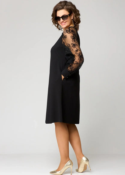 Elegante Abendrobe A-Linie mit Stickerei