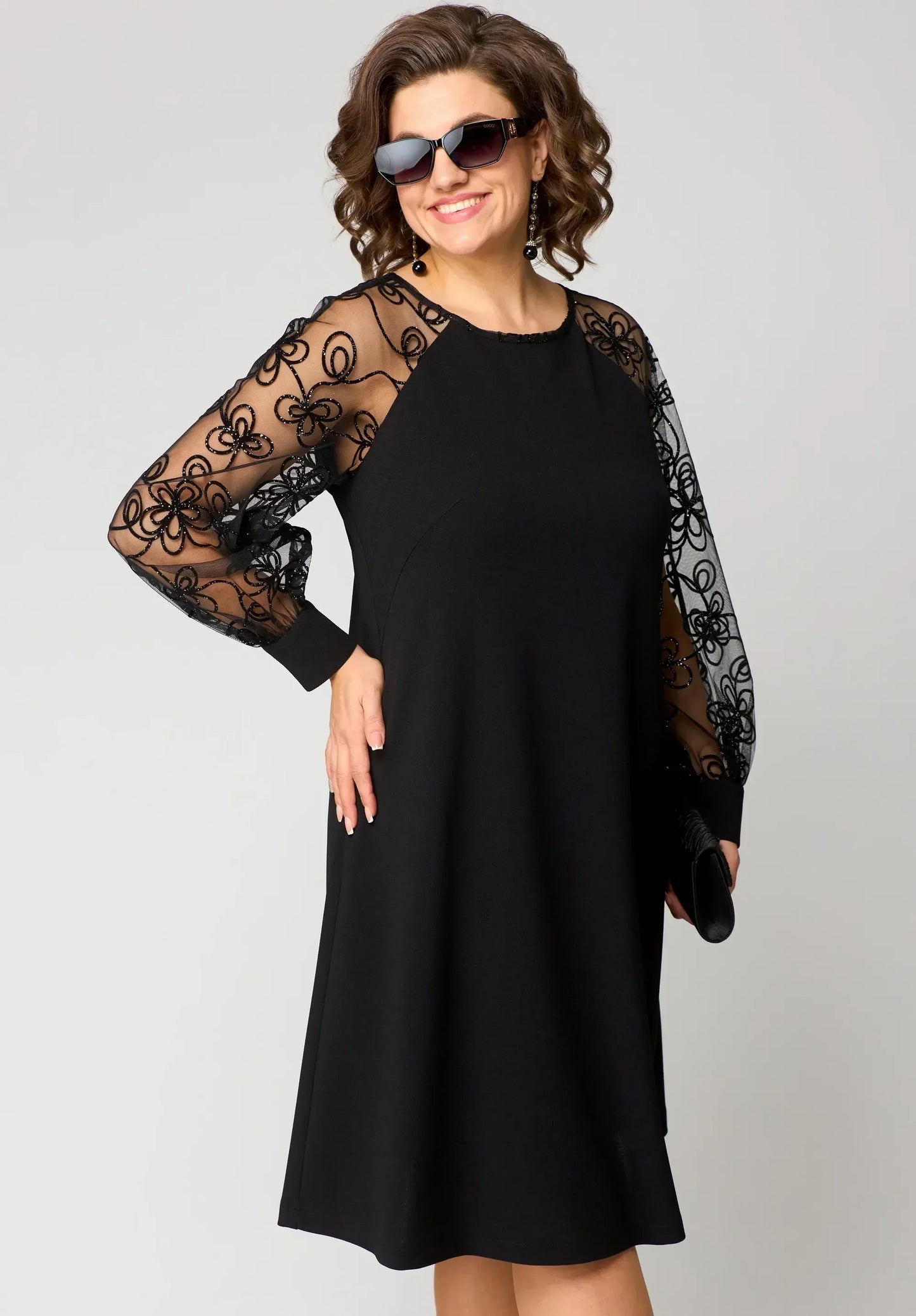 Elegante Abendrobe A-Linie mit Stickerei