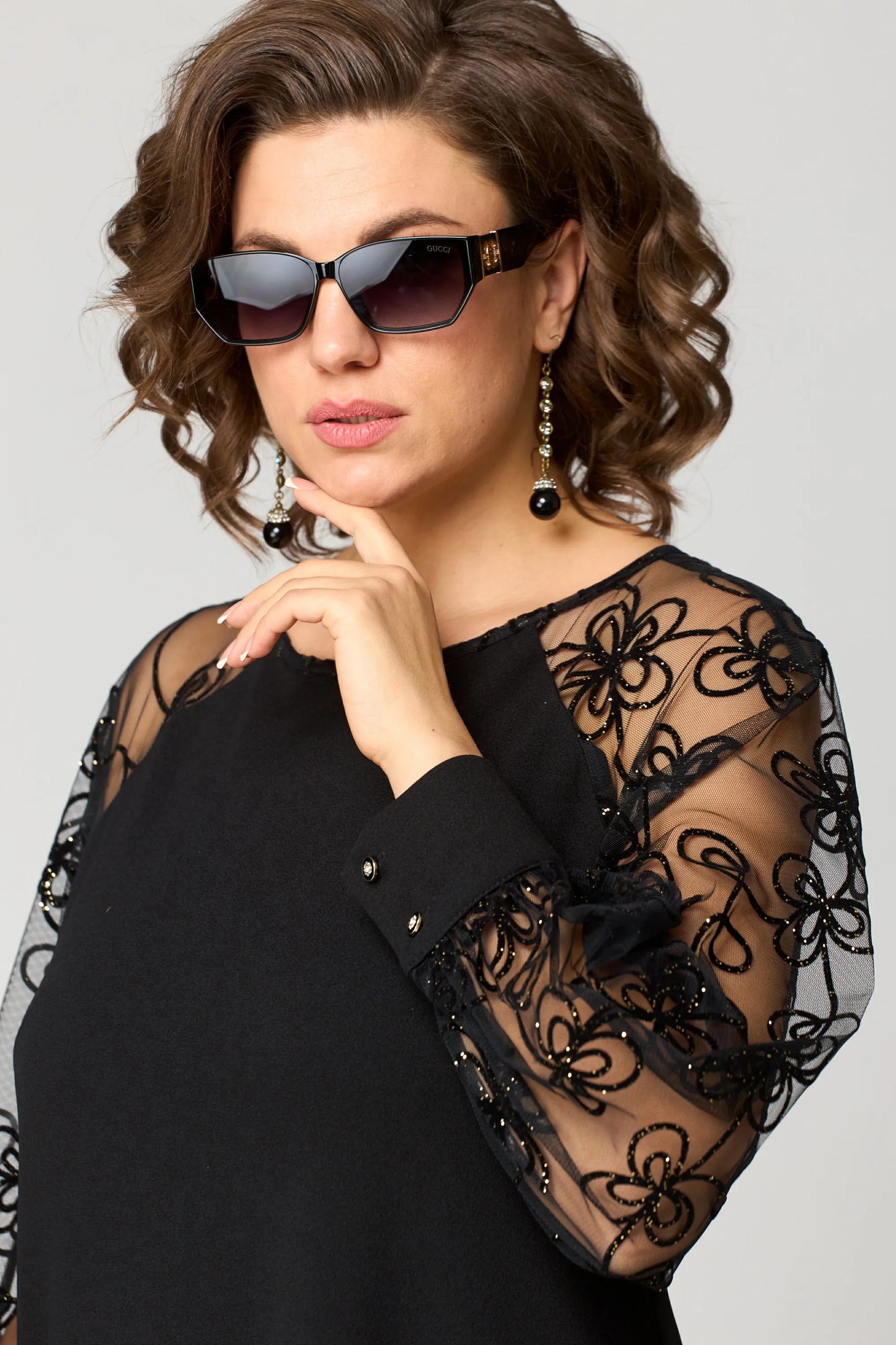 Elegante Abendrobe A-Linie mit Stickerei