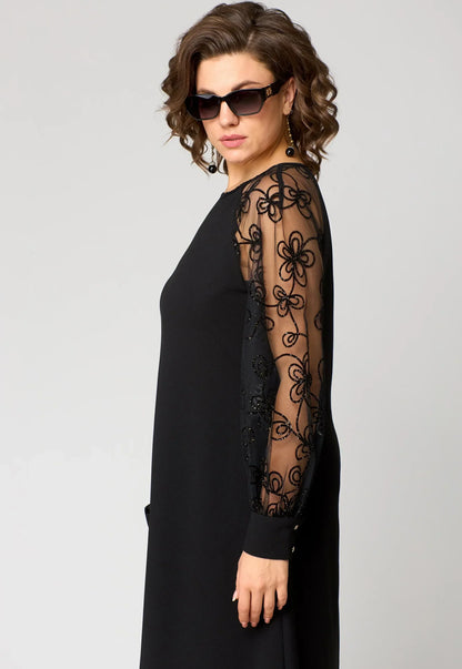 Elegante Abendrobe A-Linie mit Stickerei