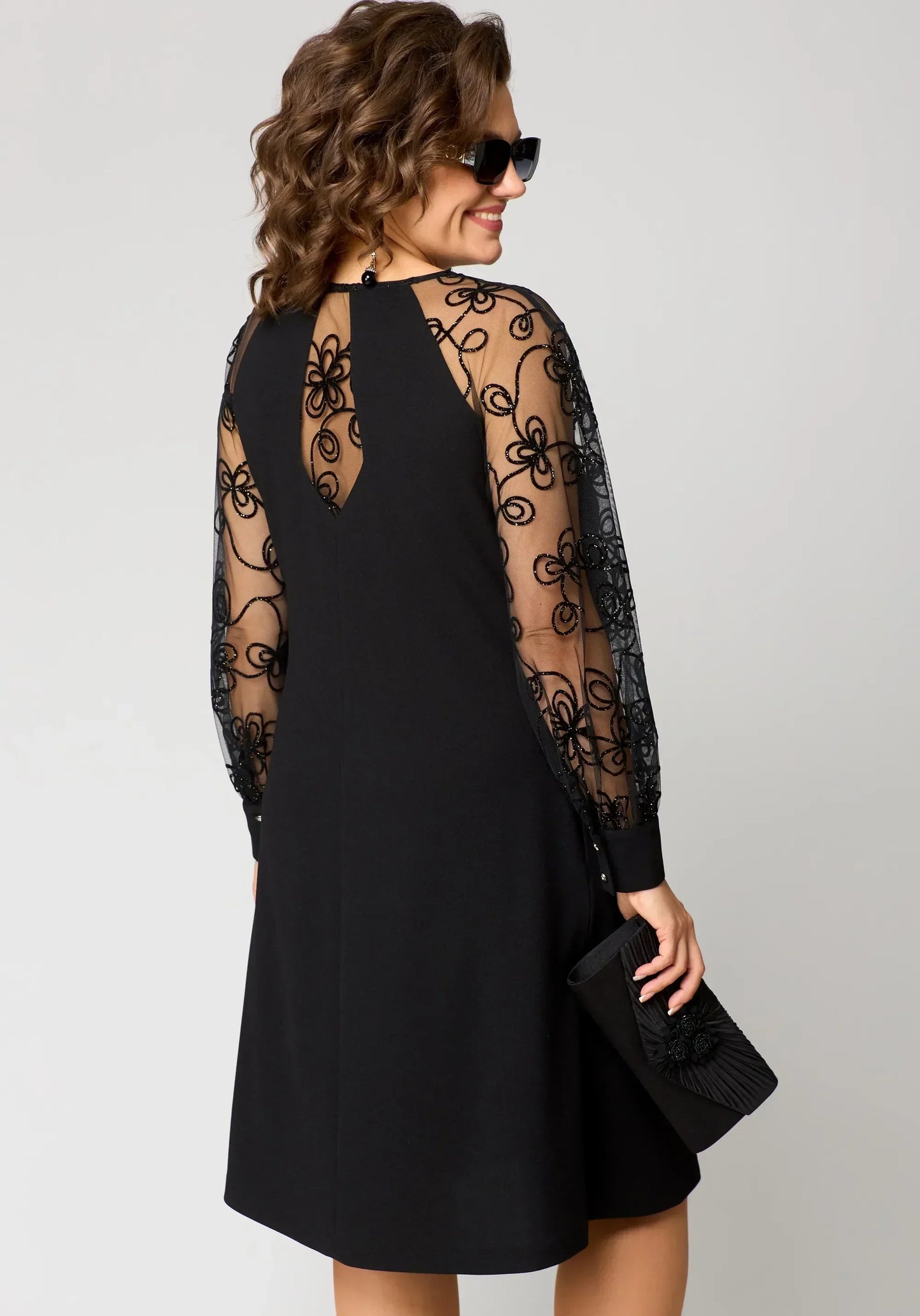 Elegante Abendrobe A-Linie mit Stickerei