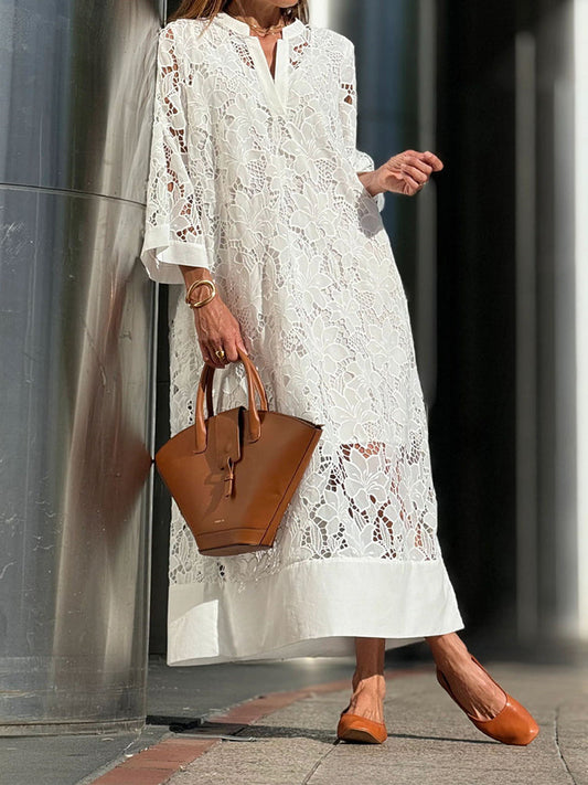 Elegantes Spitzenkleid mit 3/4 Ärmeln und Stehkragen - BerlinGlamour