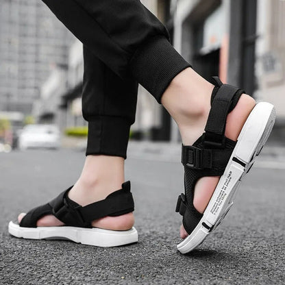 Robuste Herren-Outdoor-Sandalen: Abenteuer und Komfort vereint