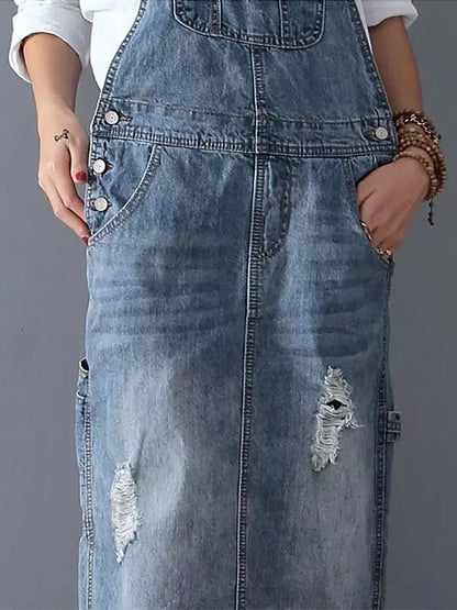 Modernes Denim-Latzkleid von BerlinGlamour