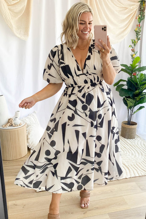 Langärmeliges Maxi-Kleid mit Liebe-Print - BerlinGlamour