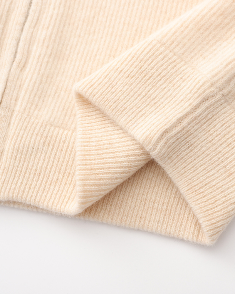 Kaschmir-Cardigan Set mit Hose und Stiefeletten