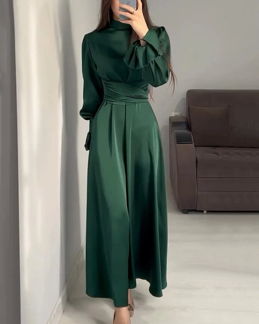 Elvie: Langes grünes Kleid