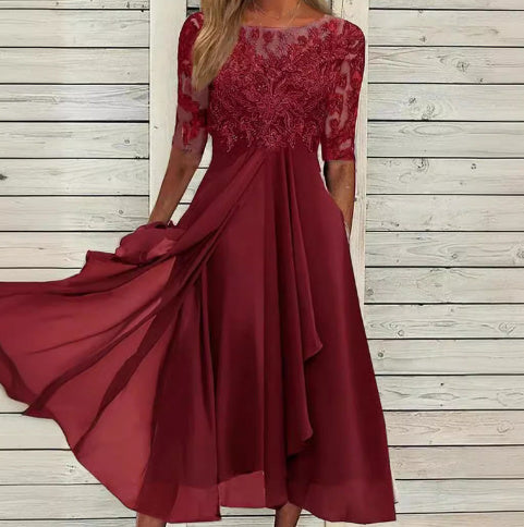 Damenkleid aus Chiffon mit Stickerei, Spitze und Aussparungen von BerlinGlamour