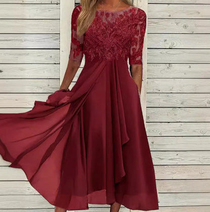 Damenkleid aus Chiffon mit Stickerei, Spitze und Aussparungen von BerlinGlamour