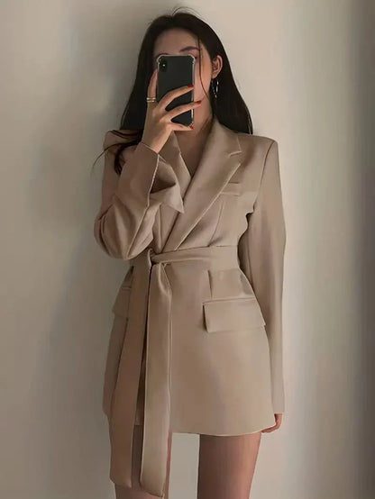 BerlinGlamour | Blazer Kleid Taillierte Passform Mini Länge - BerlinGlamour