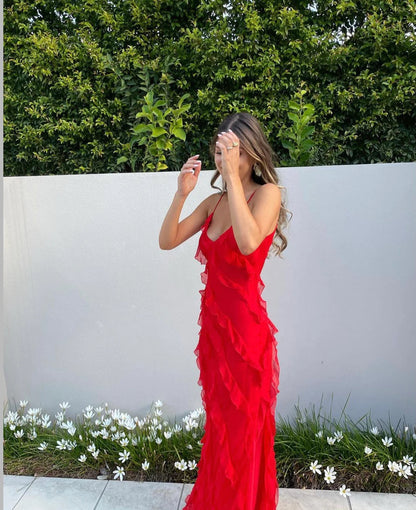 Elegantes Maxikleid mit Rüschen und Spaghettiträgern
