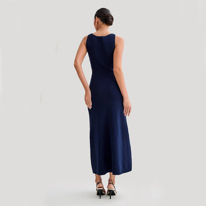 Stilvolles ärmelloses Strickkleid von BerlinGlamour mit modischem, schmalem Rundhalsausschnitt