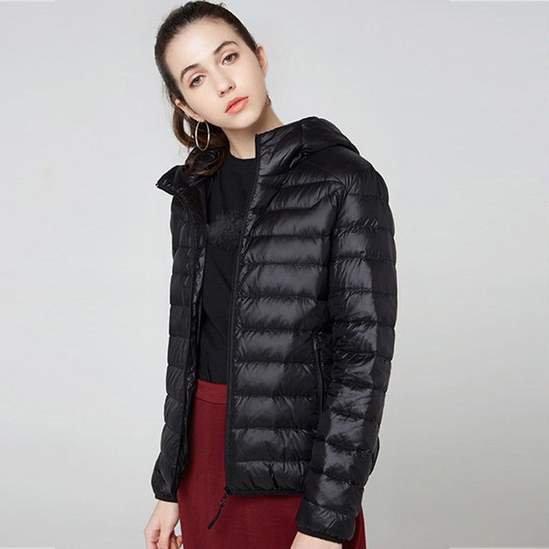 Damen Winterjacke Kurz Glänzend Modisch Schwarz - BerlinGlamour