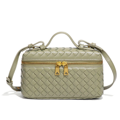 olivgrüne geflochtene Crossbody-Tasche mit goldenen Details