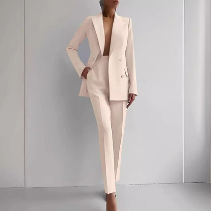 Eleganter Anzug Bestehend aus Blazer und Hose Business