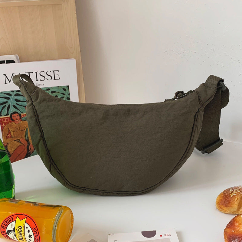 BerlinGlamour Halbmond Tasche Schick Modern Frauenhandtasche